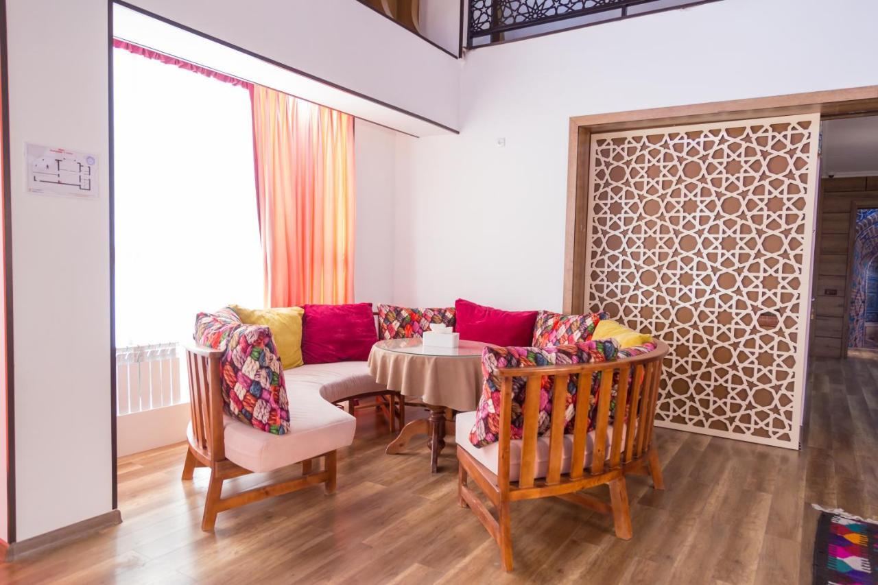 MANIJA Hostel Samarkand Buitenkant foto